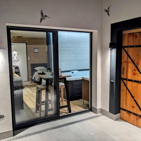 Casa vacanze Entre-nous-deux Sauna & *